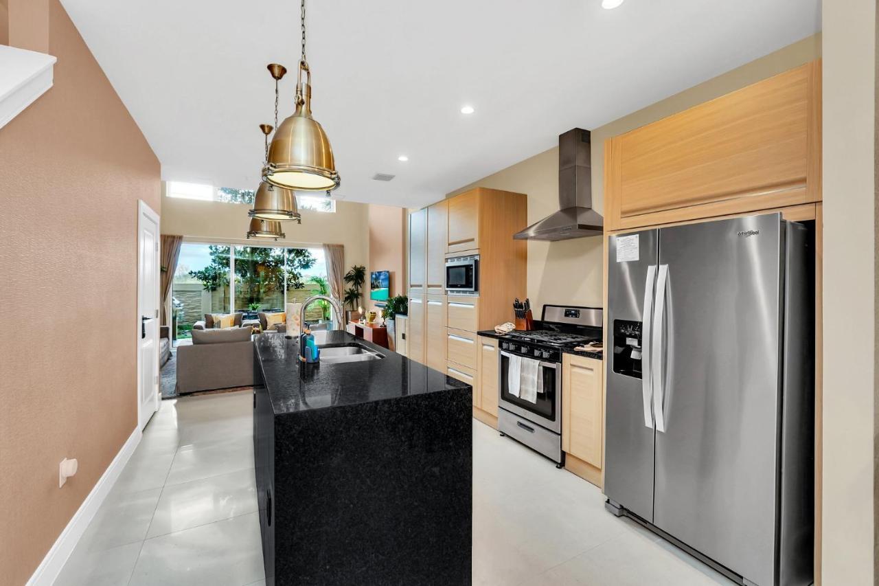 Luxury Villa Less Than A Mile From Disneyworld -Bonus Elevator- Orlando Exterior foto