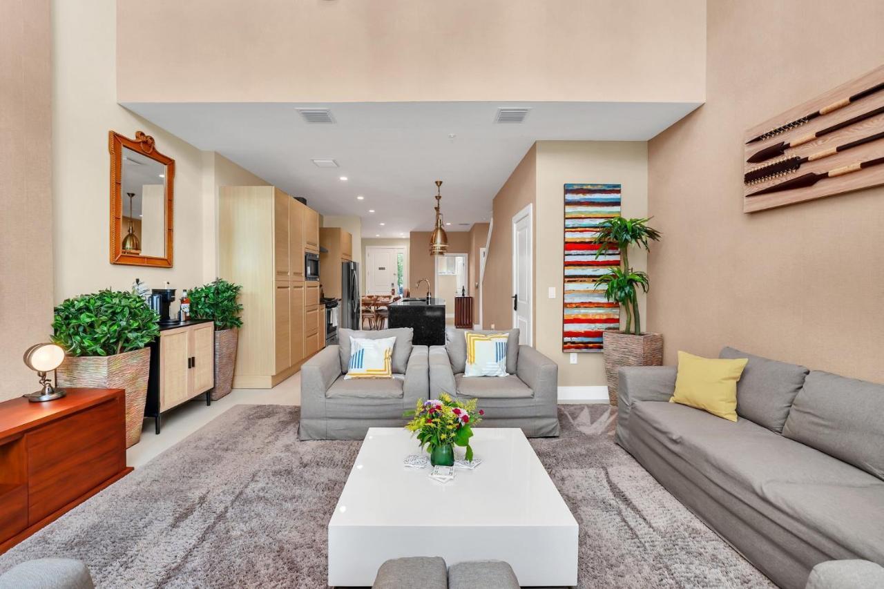Luxury Villa Less Than A Mile From Disneyworld -Bonus Elevator- Orlando Exterior foto